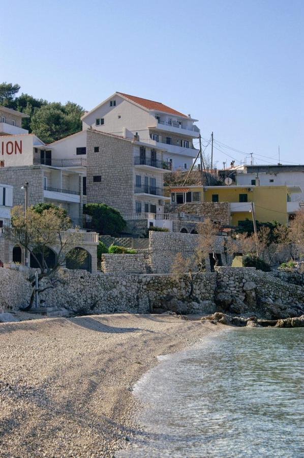 Apartments By The Sea Drasnice, Makarska - 2581 מראה חיצוני תמונה