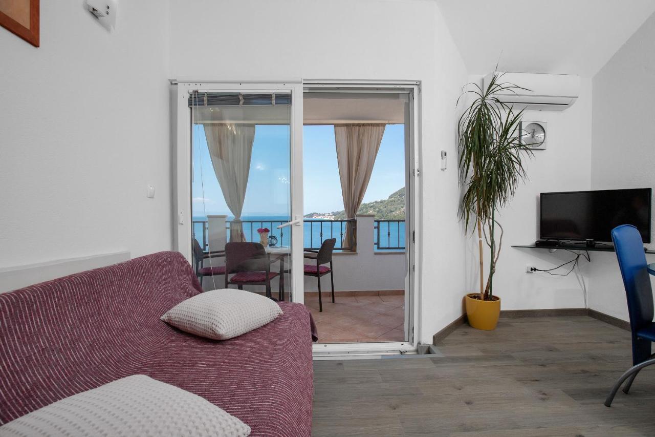 Apartments By The Sea Drasnice, Makarska - 2581 מראה חיצוני תמונה