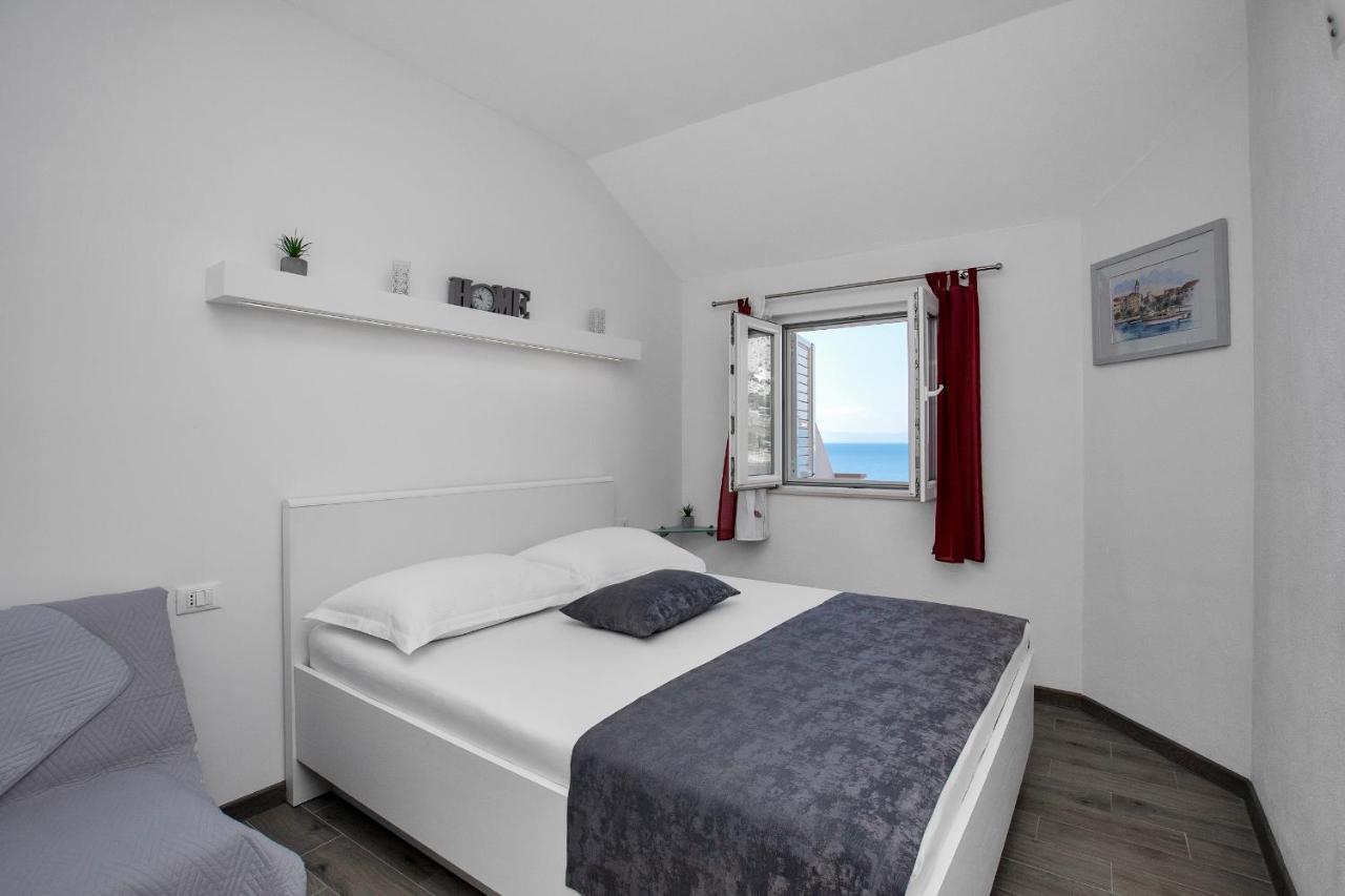 Apartments By The Sea Drasnice, Makarska - 2581 מראה חיצוני תמונה